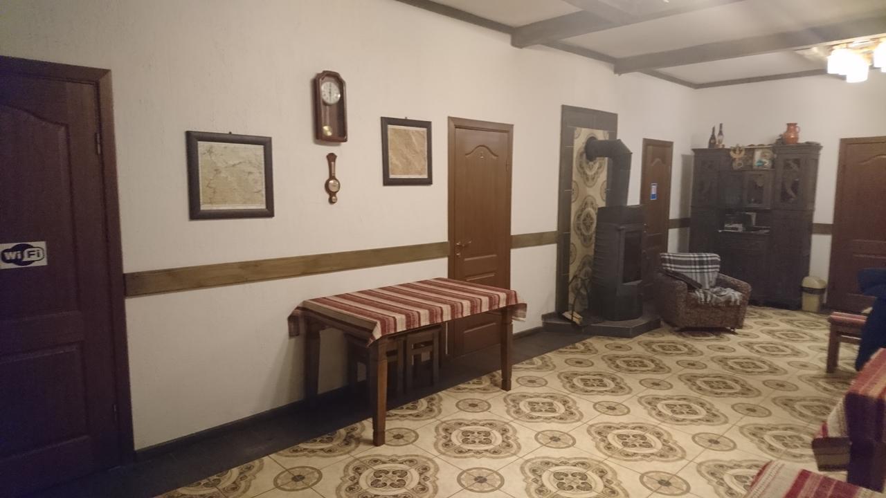 Maghura Gostinnii Dvir Tatariv Exterior photo